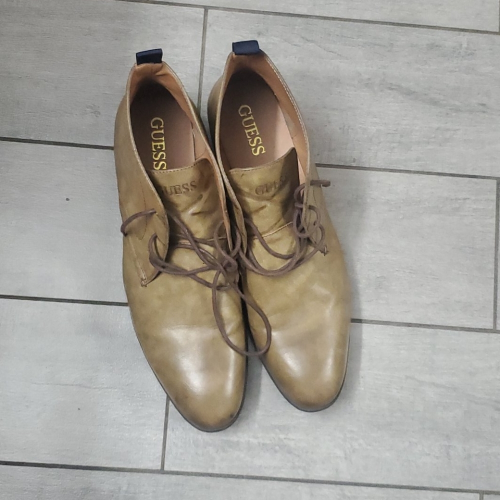 Dress shoues